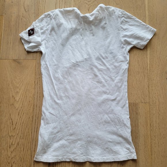 RARE Women’s Johnson Motors Winged Wheel Tee – Size Large (Fitted) - Picture 3 of 6